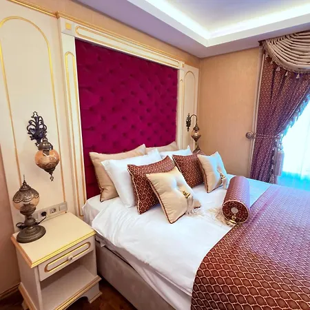 Sultan Tugra Otel 4*